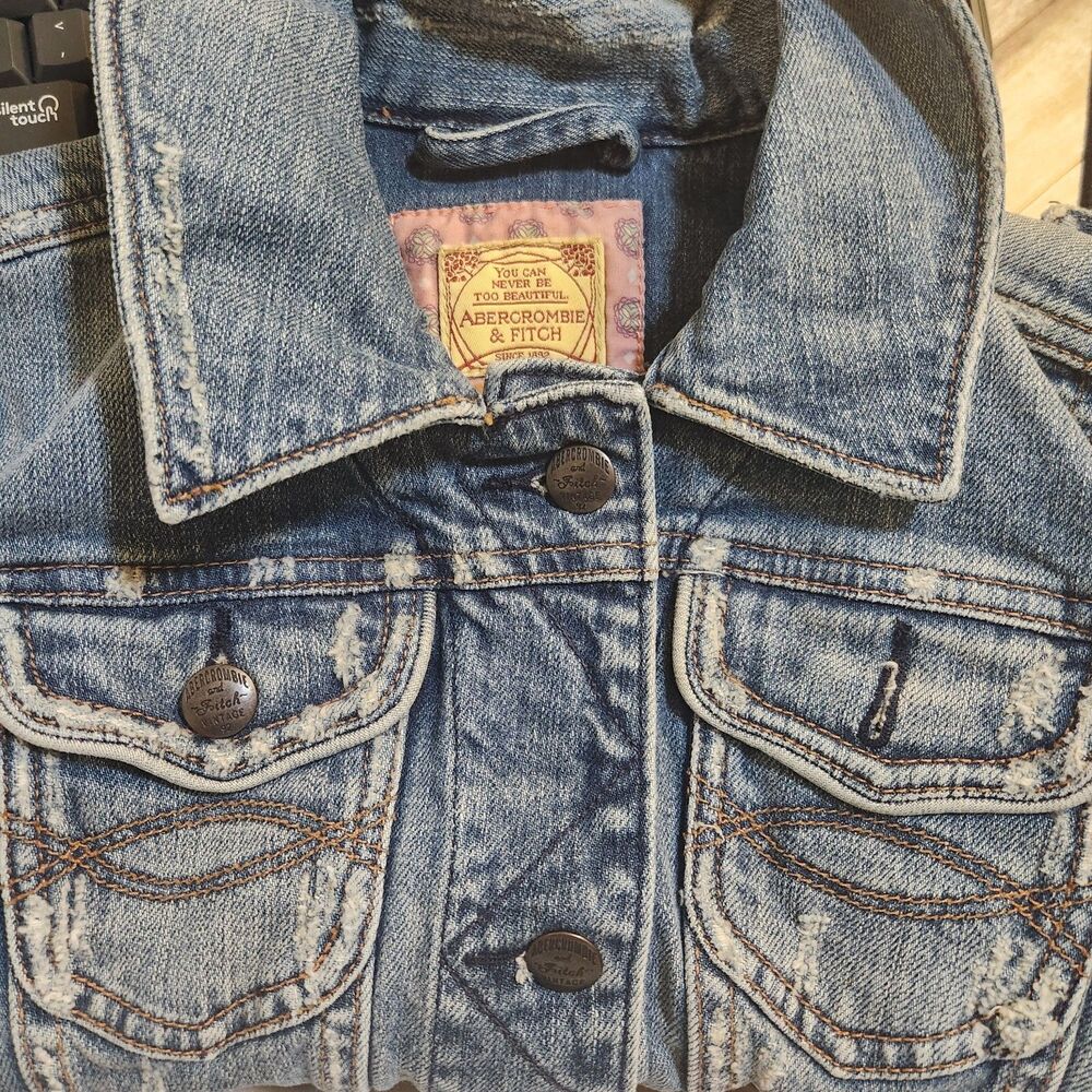 Abercrombie & Fitch Jean Jacket Small Woman Blue Denim Distressed Small - Picture 12 of 12
